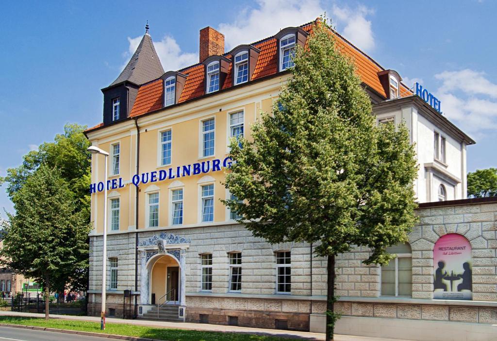 Regiohotel Quedlinburger Hof เควดลินบวร์ก ภายนอก รูปภาพ